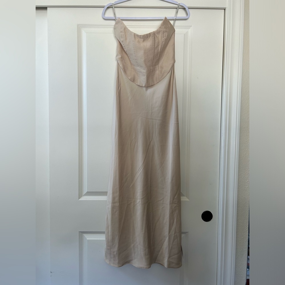 ASOS DESIGN bandeau contrast fabric slip maxi dress with corset detail on gold - Picture 3 of 6